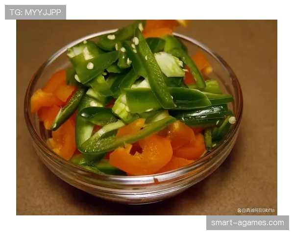 蒋圣龙家里那个冰箱，塞满的不是饮料是蛋白粉